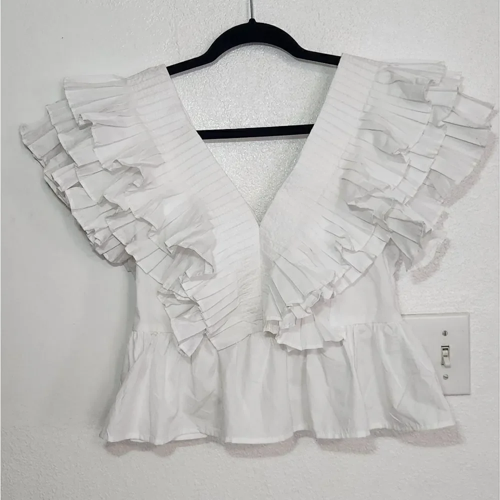 Par Violet V-neck Ruffle Peplum Top in White - Picture 2 of 13